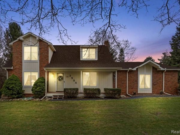 3555 W Drahner Road, Oxford Twp, MI 48371