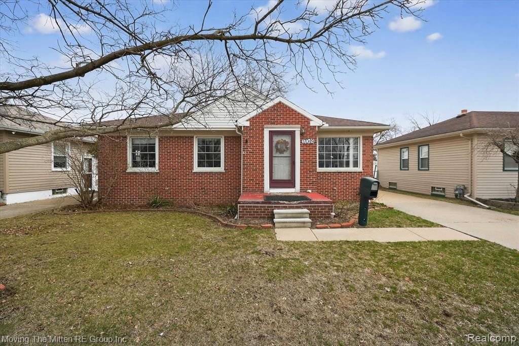 17049 Reno Street, Riverview, MI 48193 Main Photo