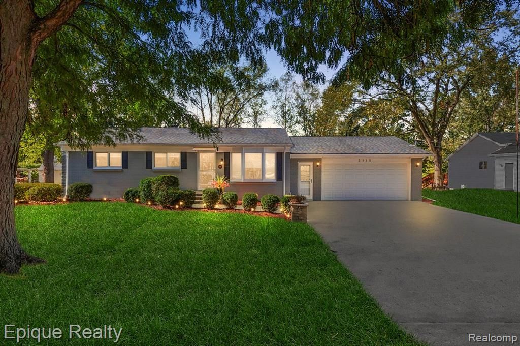 3915 Jennings Drive, Troy, MI 48083 Main Photo