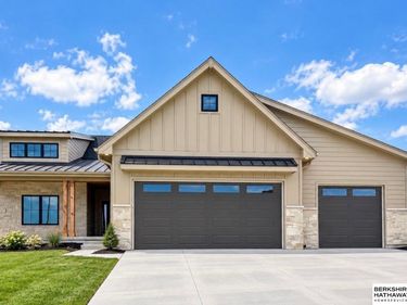 6403 S 214 Street, Elkhorn, NE 68022