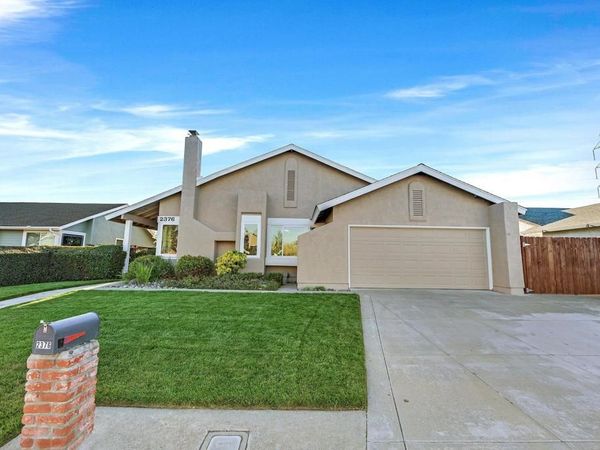 2376 Broadmoor St, Livermore, CA 94551