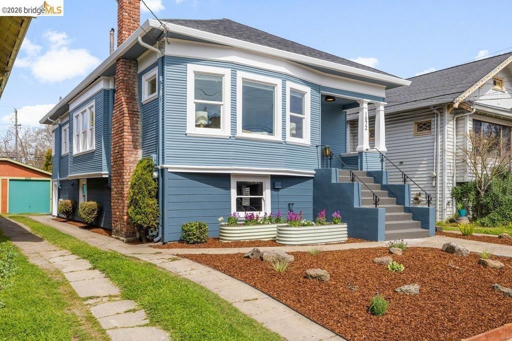 1072 57th St, Oakland, CA 94608 Main Photo