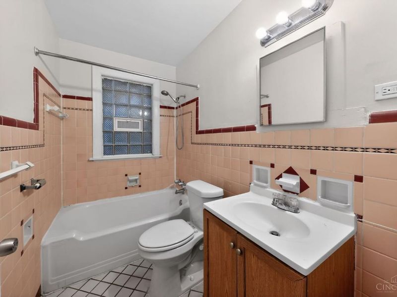 1166 Groesbeck Road, Cincinnati, OH 45224 Photo 22