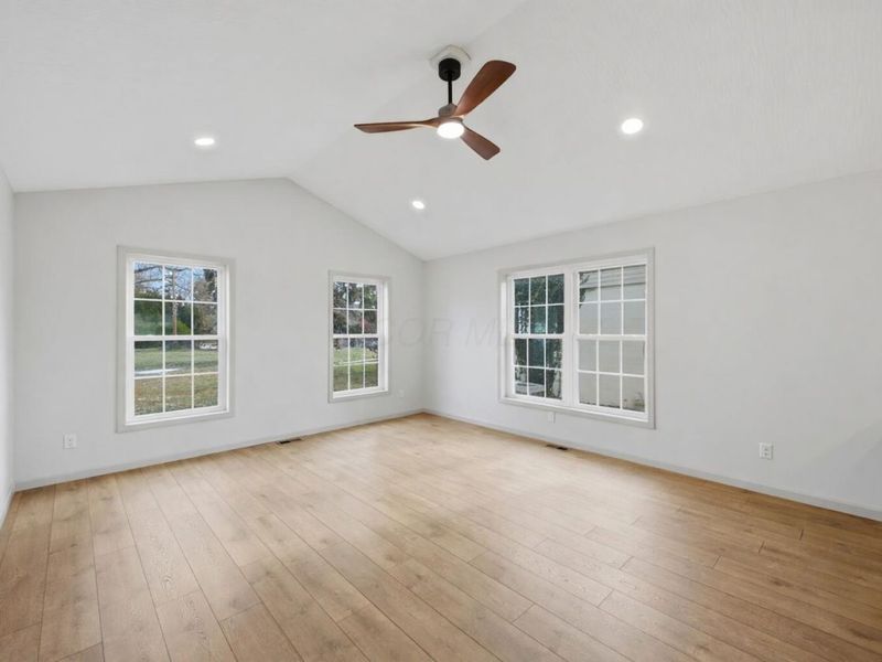 285 E Granville Street, Sunbury, OH 43074 Photo 2