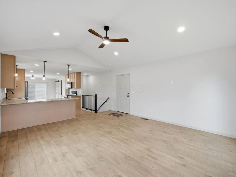 285 E Granville Street, Sunbury, OH 43074 Photo 4