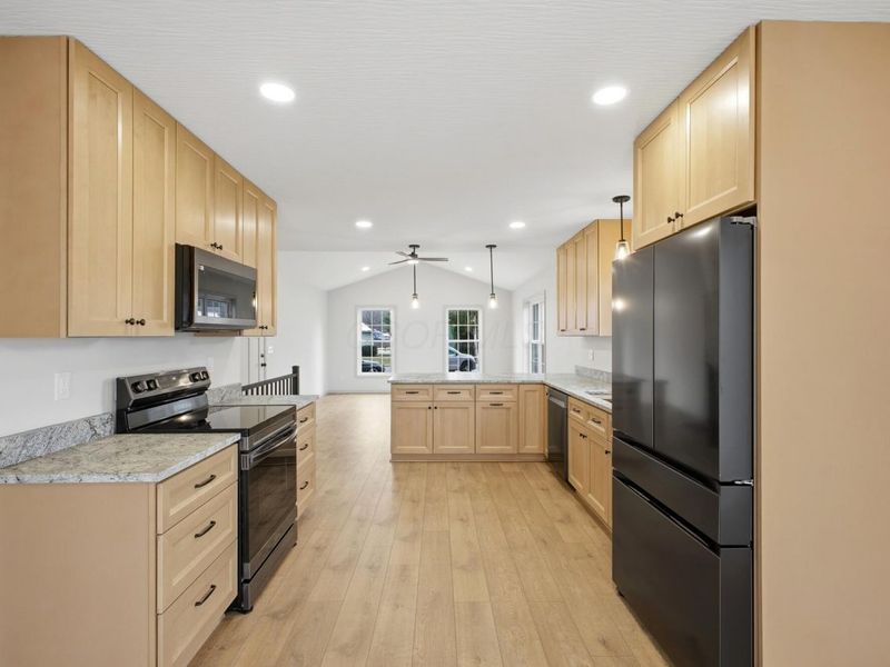 285 E Granville Street, Sunbury, OH 43074 Photo 8