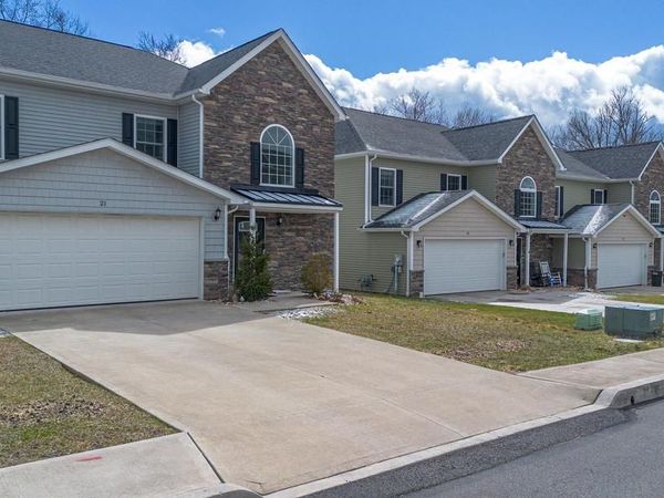 21 MARIA DRIVE, HANOVER TOWNSHIP, PA 18706