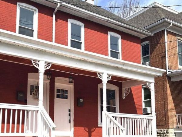 121 N BROAD STREET , WAYNESBORO, PA 17268