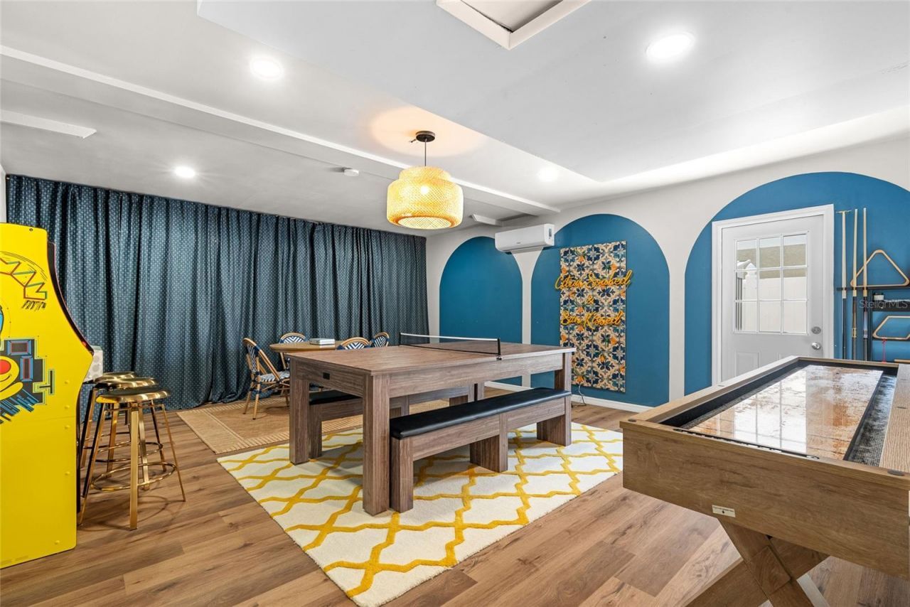 8580 139th Lane, Seminole, FL 33776 Photo