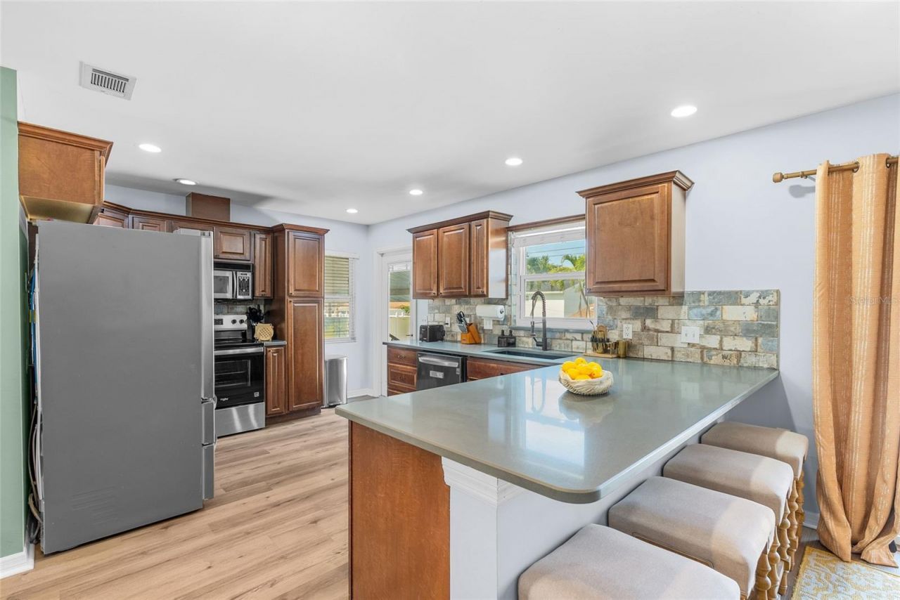 8580 139th Lane, Seminole, FL 33776 Photo