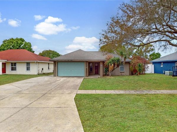 33817 SECRET HILL DRIVE , LEESBURG, FL 34788