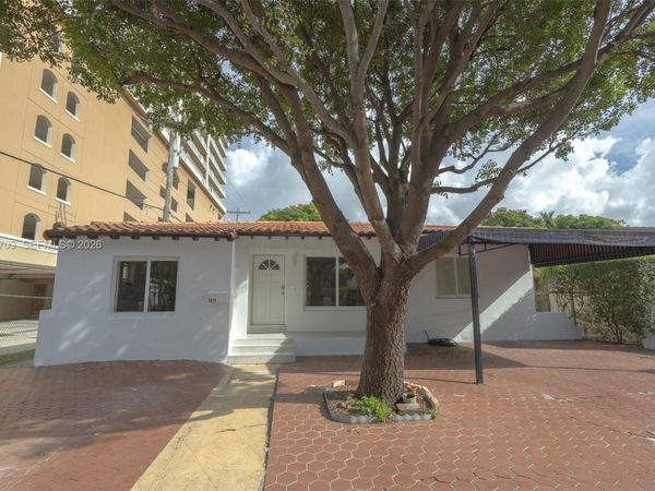 2675 SW 24th Ter , Miami, FL 33145