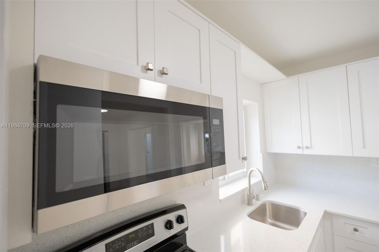 2675 SW 24th Ter , Miami, FL 33145 Photo