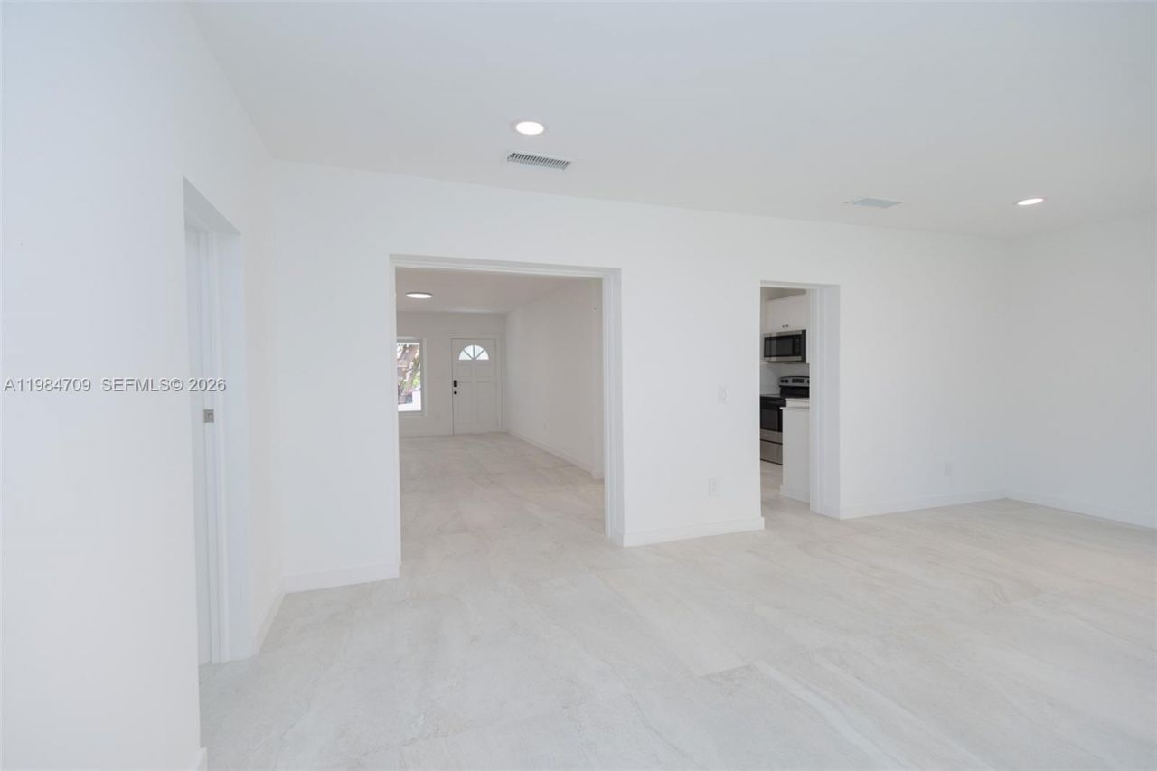 2675 SW 24th Ter , Miami, FL 33145 Photo