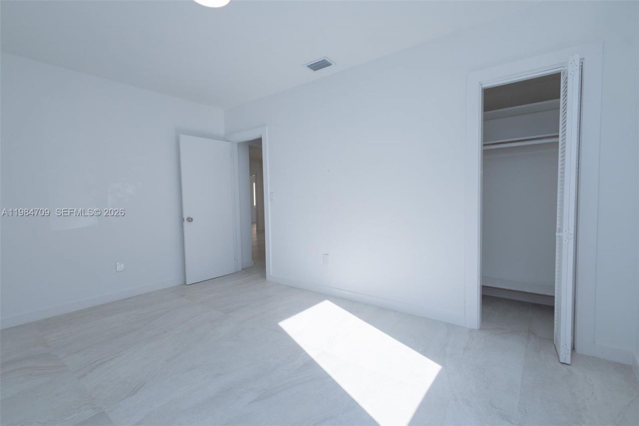 2675 SW 24th Ter , Miami, FL 33145 Photo