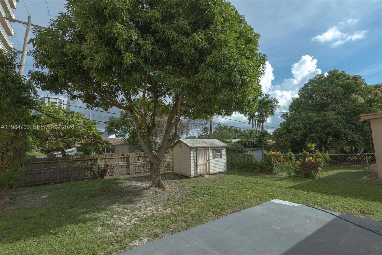 2675 SW 24th Ter , Miami, FL 33145 Photo