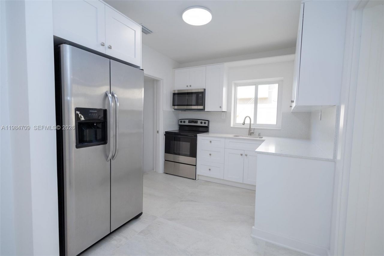 2675 SW 24th Ter , Miami, FL 33145 Photo