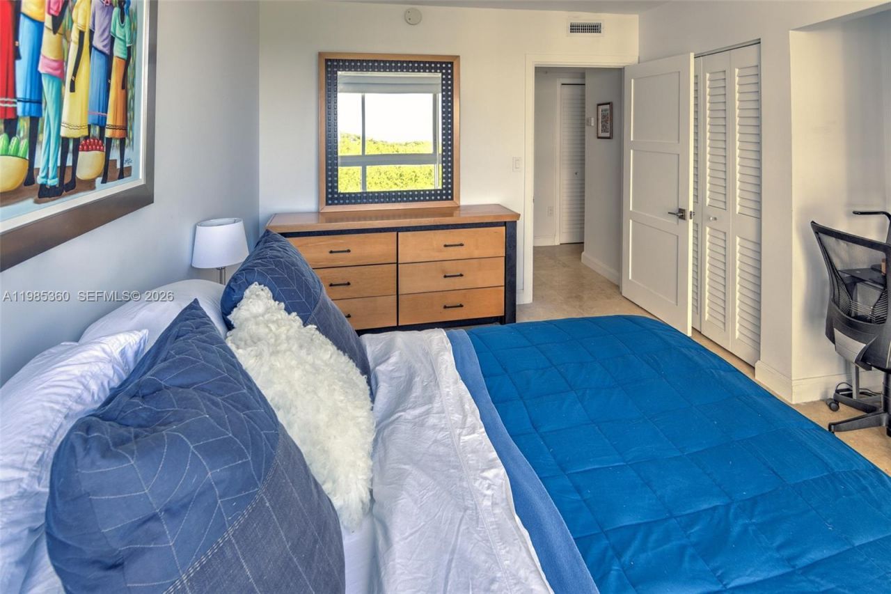 2951 S Bayshore Dr , Unit 712, Miami, FL 33133 Photo