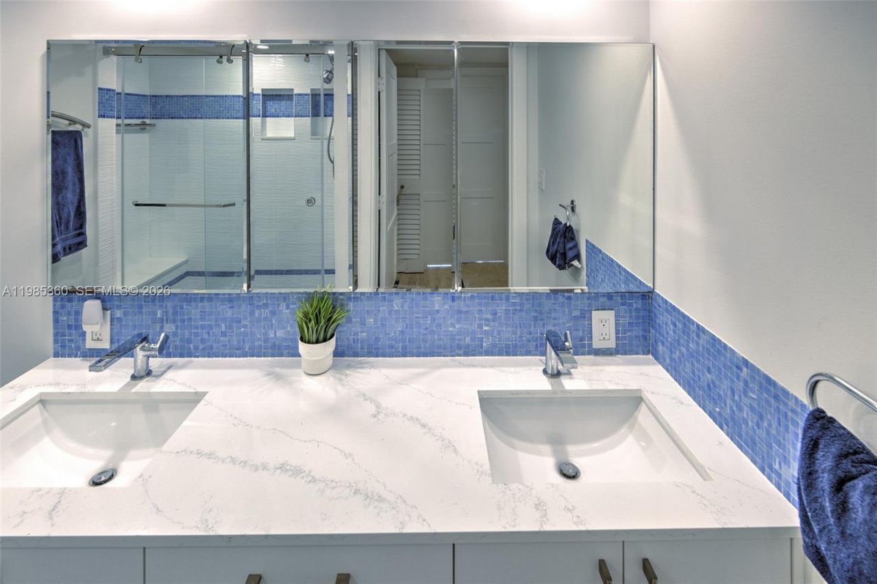 2951 S Bayshore Dr , Unit 712, Miami, FL 33133 Photo