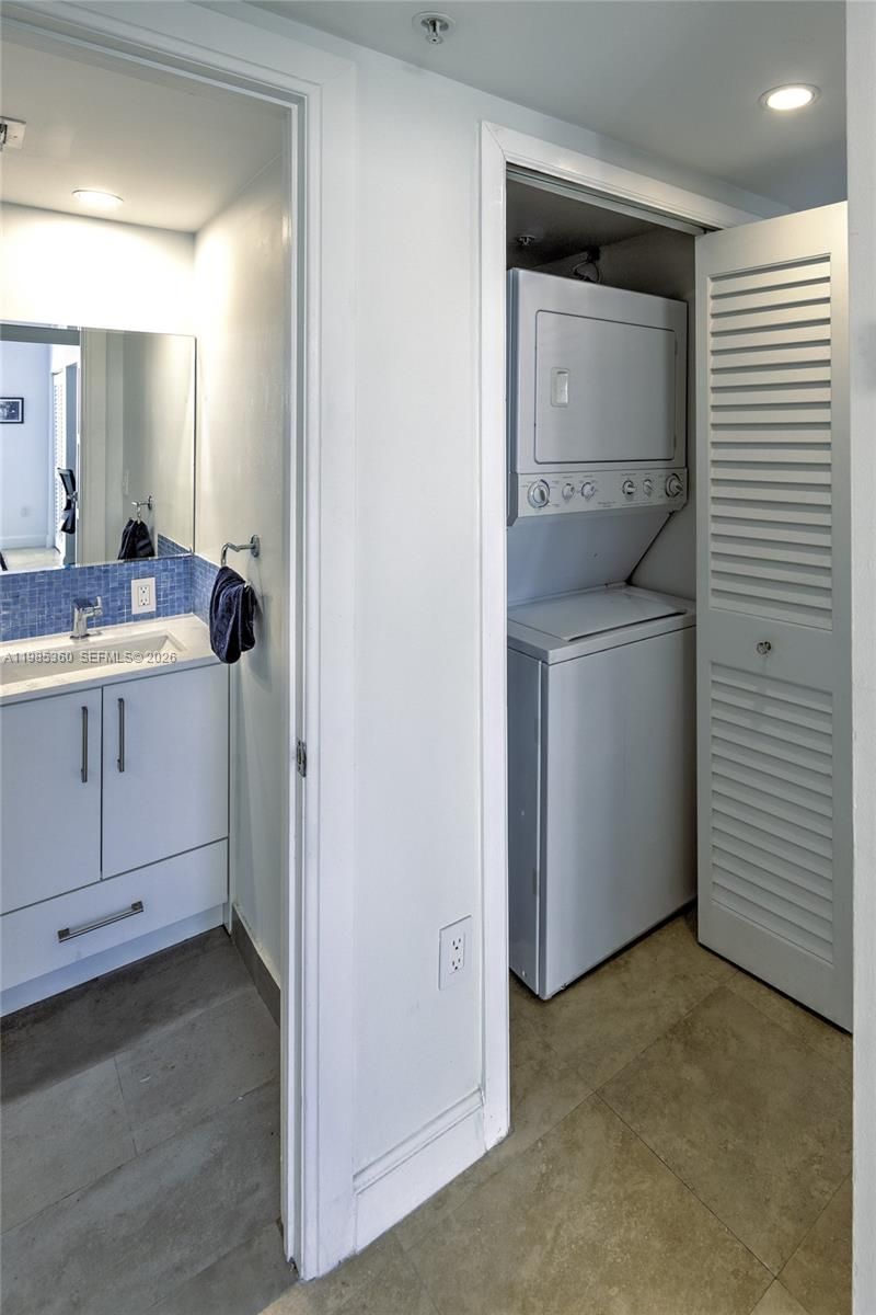 2951 S Bayshore Dr , Unit 712, Miami, FL 33133 Photo