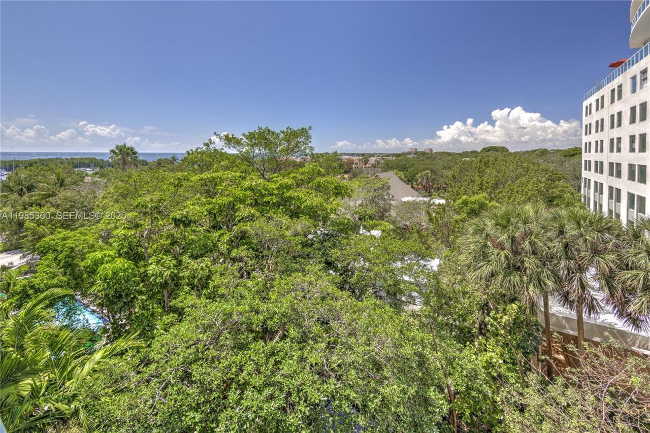 2951 S Bayshore Dr , Unit 712, Miami, FL 33133 Photo