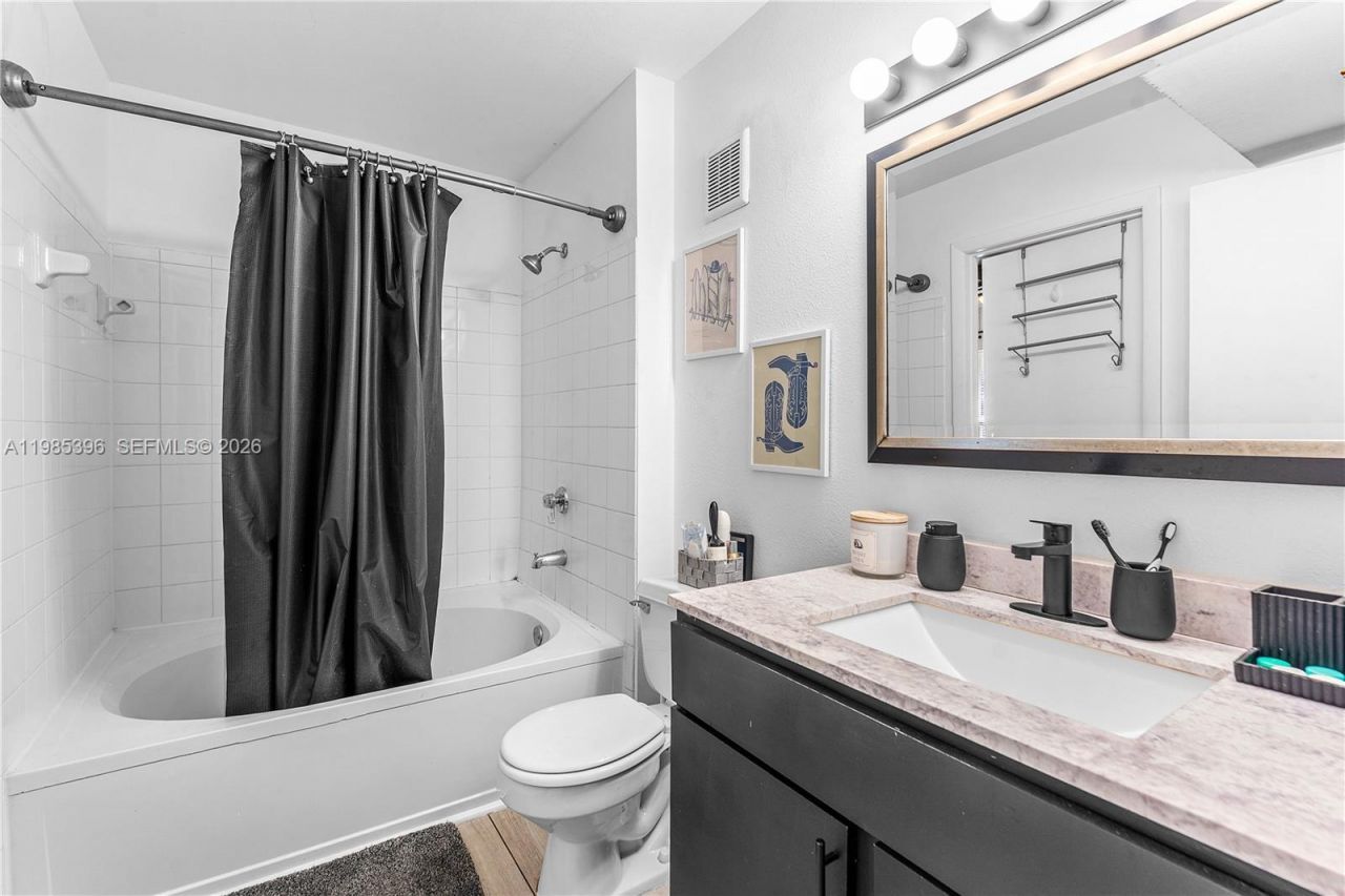 4759 Via Palm Lks , Unit 312, West Palm Beach, FL 33417 Photo