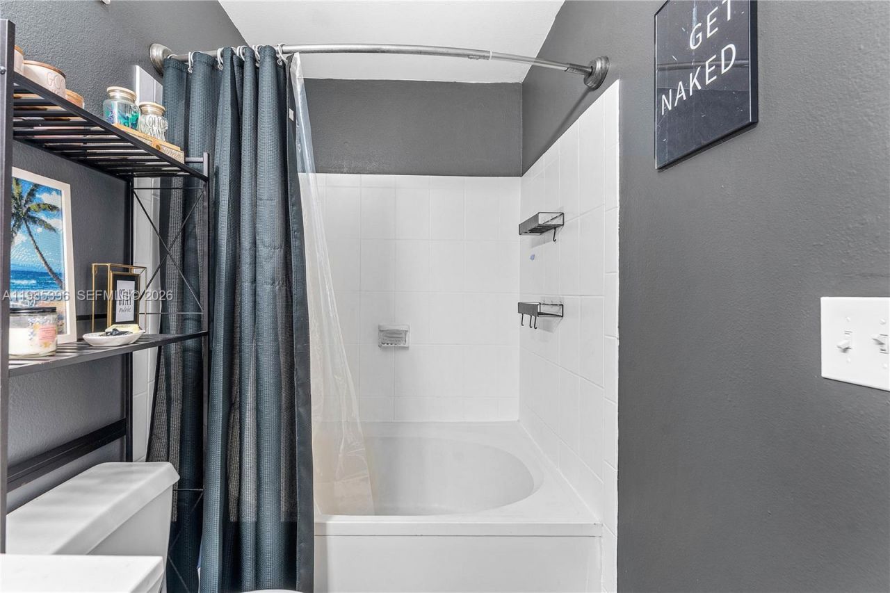 4759 Via Palm Lks, Unit 312, West Palm Beach, FL 33417 Photo