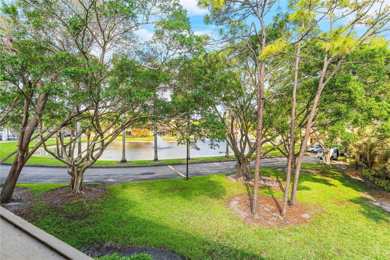 4759 Via Palm Lks , Unit 312, West Palm Beach, FL 33417 Photo