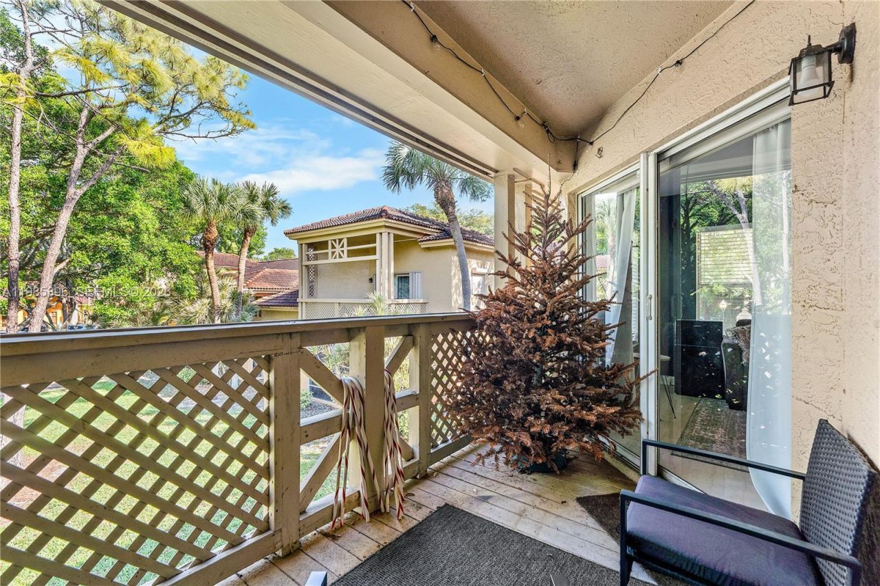 4759 Via Palm Lks , Unit 312, West Palm Beach, FL 33417 Photo