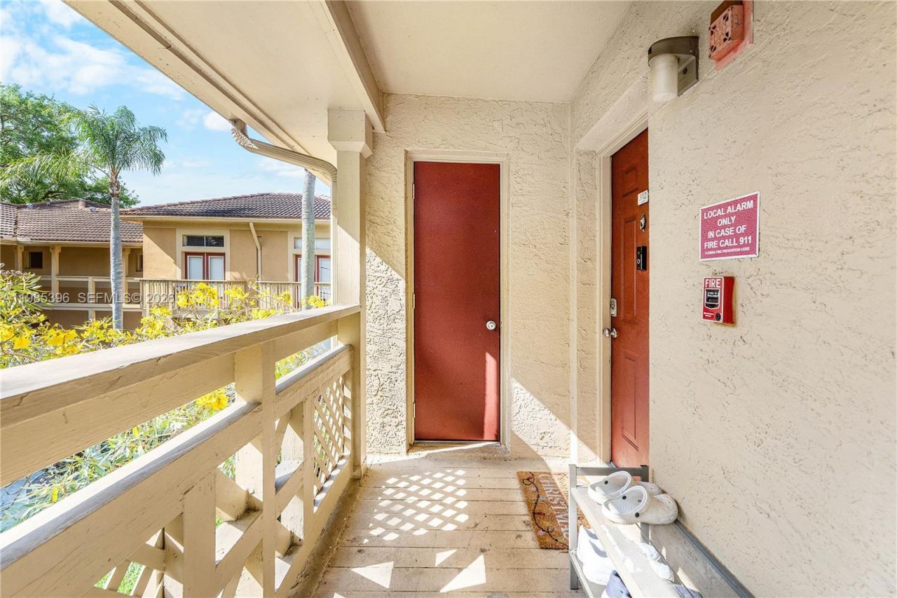 4759 Via Palm Lks , Unit 312, West Palm Beach, FL 33417 Photo