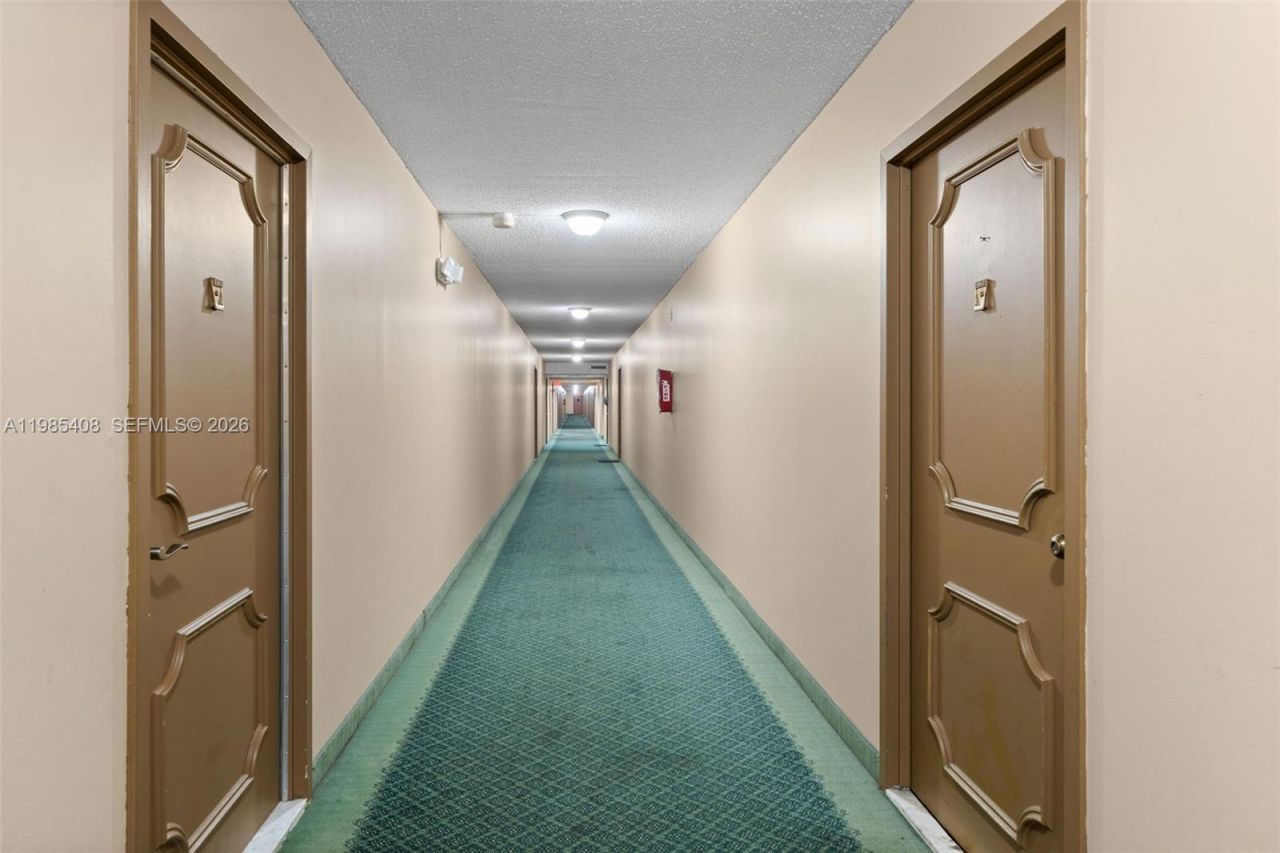 701 Three Islands Blvd , Unit 411, Hallandale Beach, FL 33009 Photo