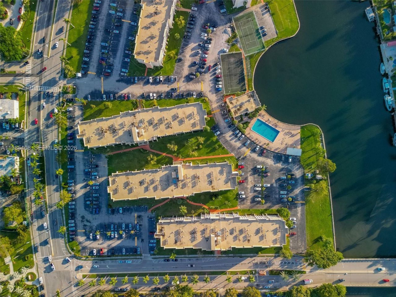 701 Three Islands Blvd , Unit 411, Hallandale Beach, FL 33009 Photo