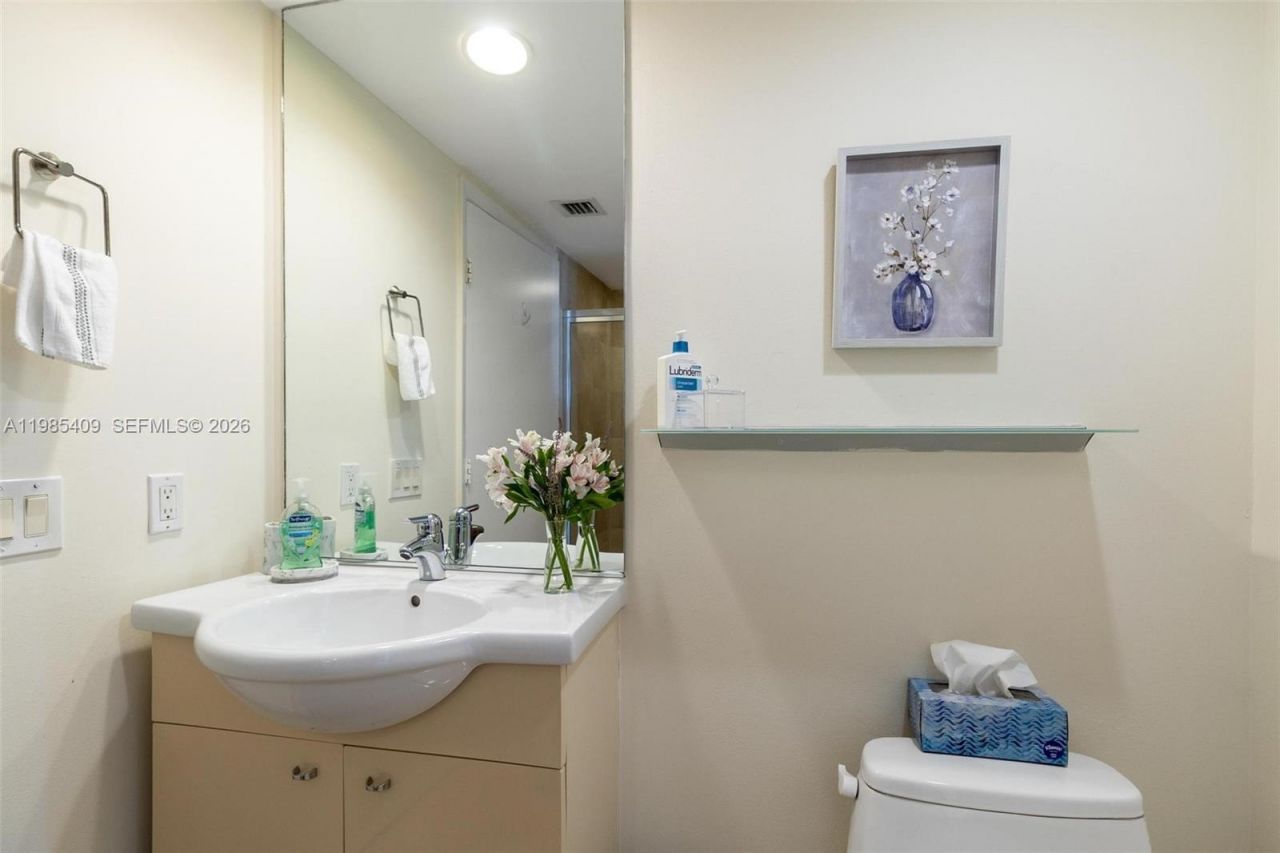 1830 S Ocean Dr, Unit 4706, Hallandale Beach, FL 33009 Photo
