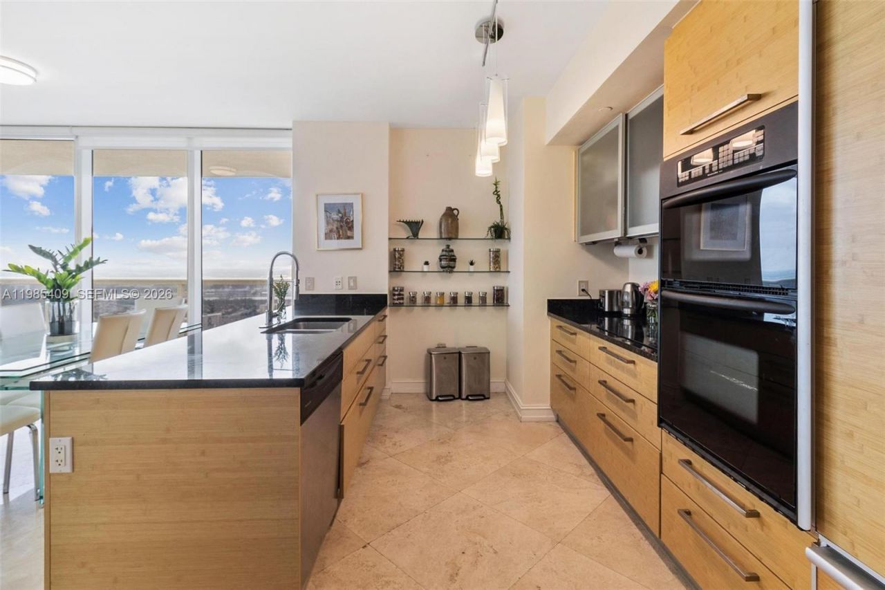 1830 S Ocean Dr, Unit 4706, Hallandale Beach, FL 33009 Photo