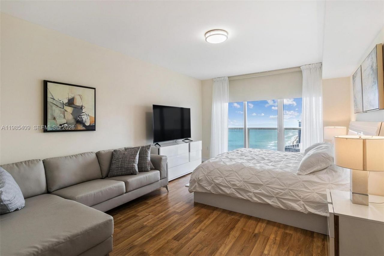 1830 S Ocean Dr, Unit 4706, Hallandale Beach, FL 33009 Photo
