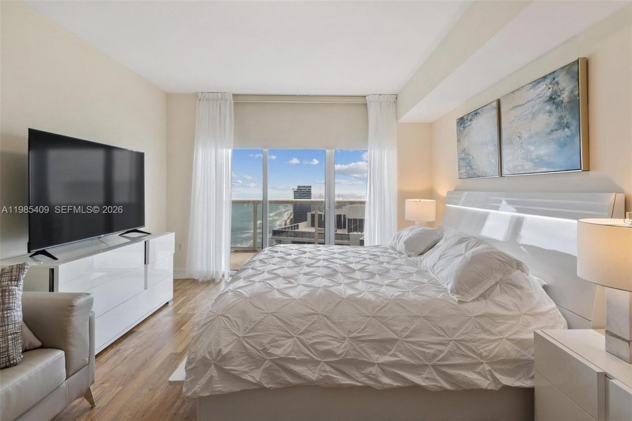 1830 S Ocean Dr, Unit 4706, Hallandale Beach, FL 33009 Photo