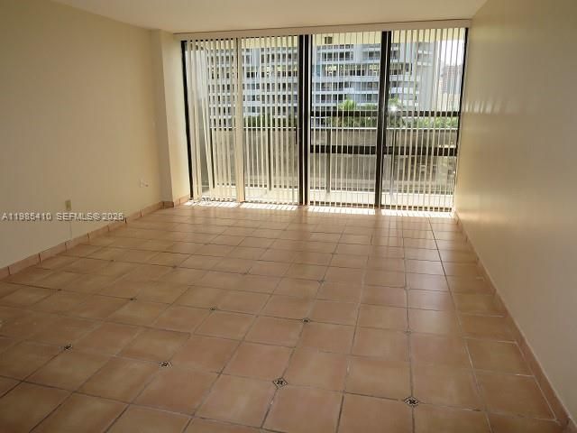 600 NE 36th St , Unit 517, Miami, FL 33137 Photo