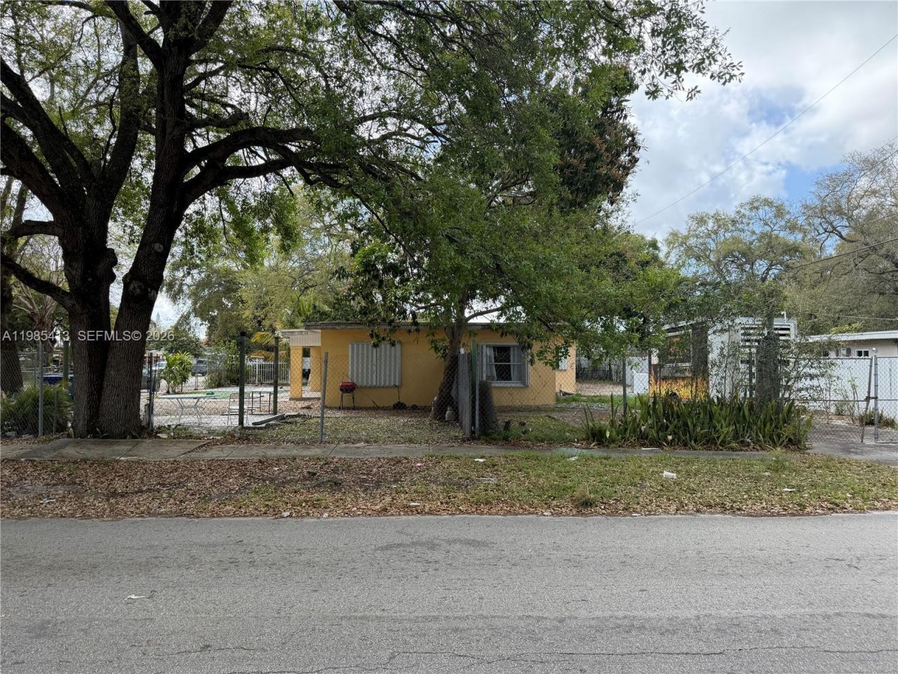 2101 NW 93rd Ter, Miami, FL 33147 Photo