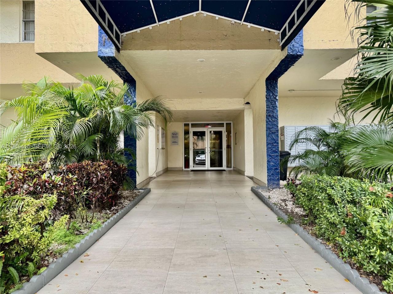 4550 NW 9th St , Unit 617E, Miami, FL 33126 Photo