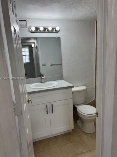 4550 NW 9th St , Unit 617E, Miami, FL 33126 Photo