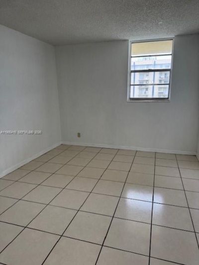 4550 NW 9th St , Unit 617E, Miami, FL 33126 Photo