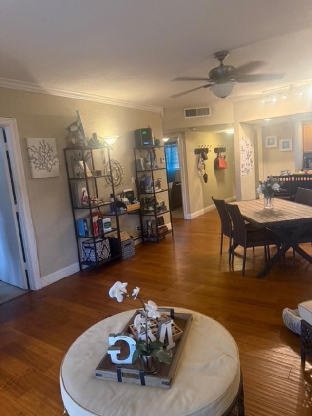 1400 NE 57th Court, Unit 207, Fort Lauderdale, FL 33334 Photo