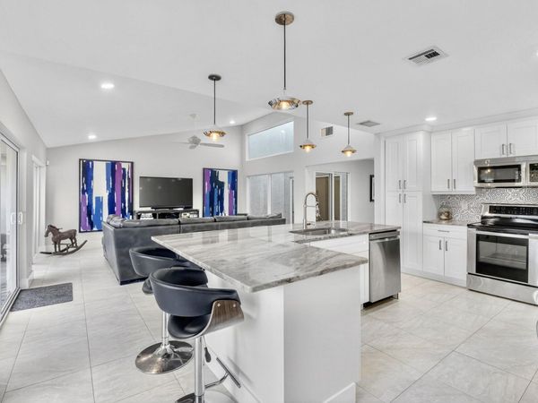 202 SW 29th Avenue, Delray Beach, FL 33445