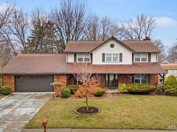 1017 Woodleaf Drive, O'Fallon, IL 62269