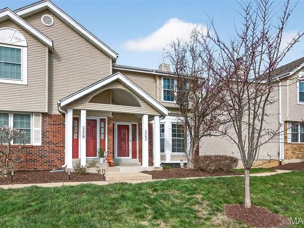 1283 Dell Ridge Court, Unit 6, St Charles, MO 63303