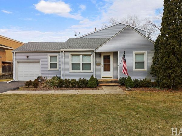 911 Elmdale Road , Glenview, IL 60025