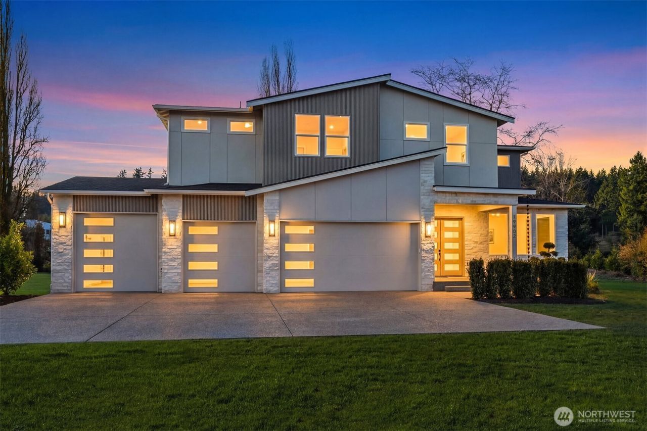 19902 Broadway Avenue , Snohomish, WA 98296 Main Photo