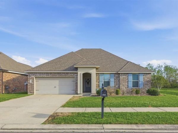 3287 Fairwood Lane, Lake Charles, LA 70607