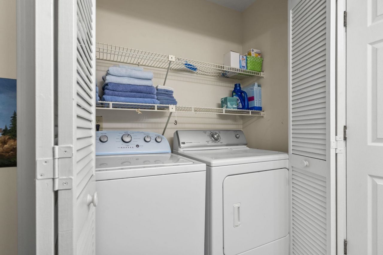 2707 Hillside Dr. S Photo 20