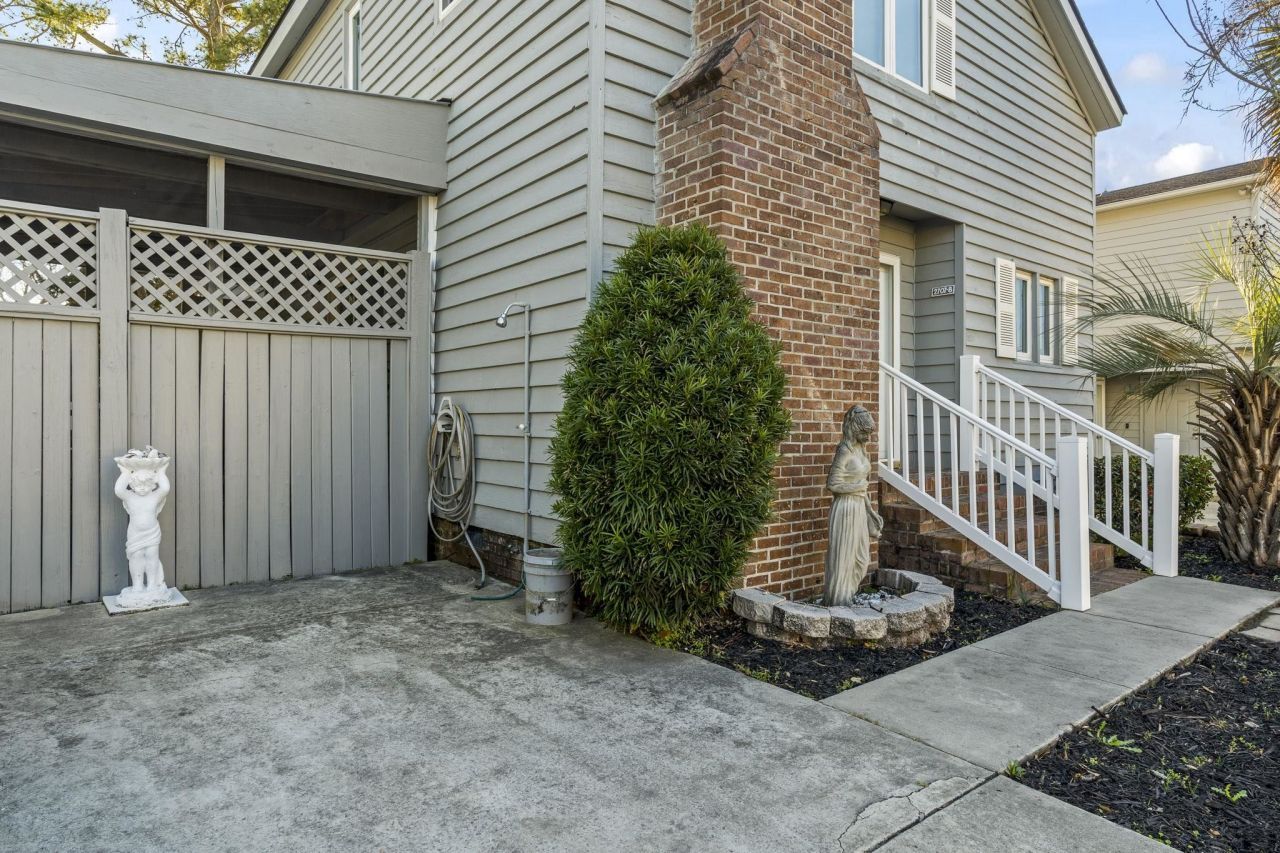 2707 Hillside Dr. S Photo 34